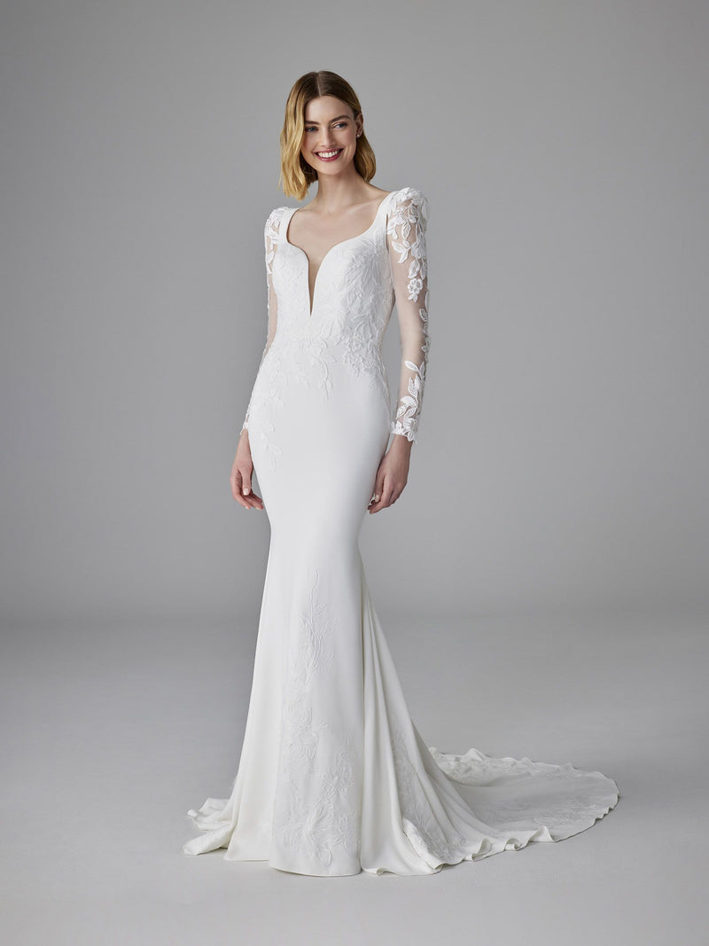 Pronovias Enchant Mermaid wedding dress with sweetheart neckline with detachable sleeves and keyhole back in crepe