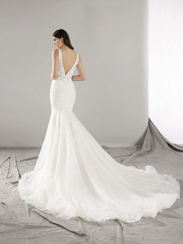 Pronovias JESY Mermaid lace wedding dress with a V-neckline