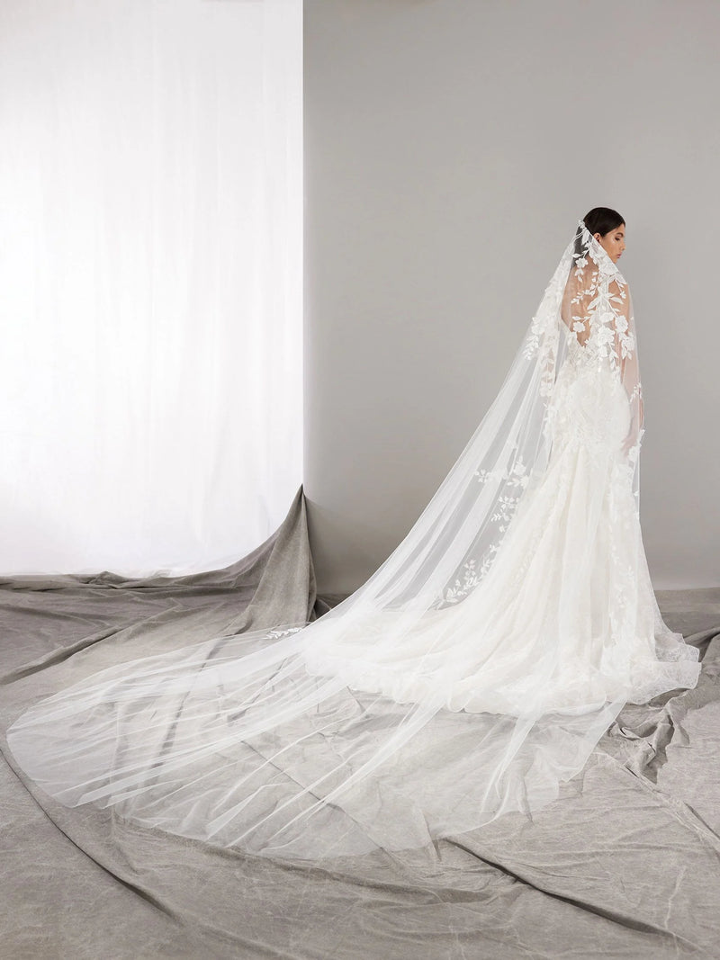 Pronovias JESY Mermaid lace wedding dress with veil