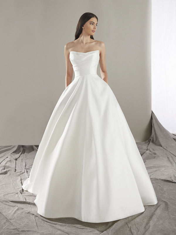 Pronovias KEONI  Sleeveless strapless princess wedding dress