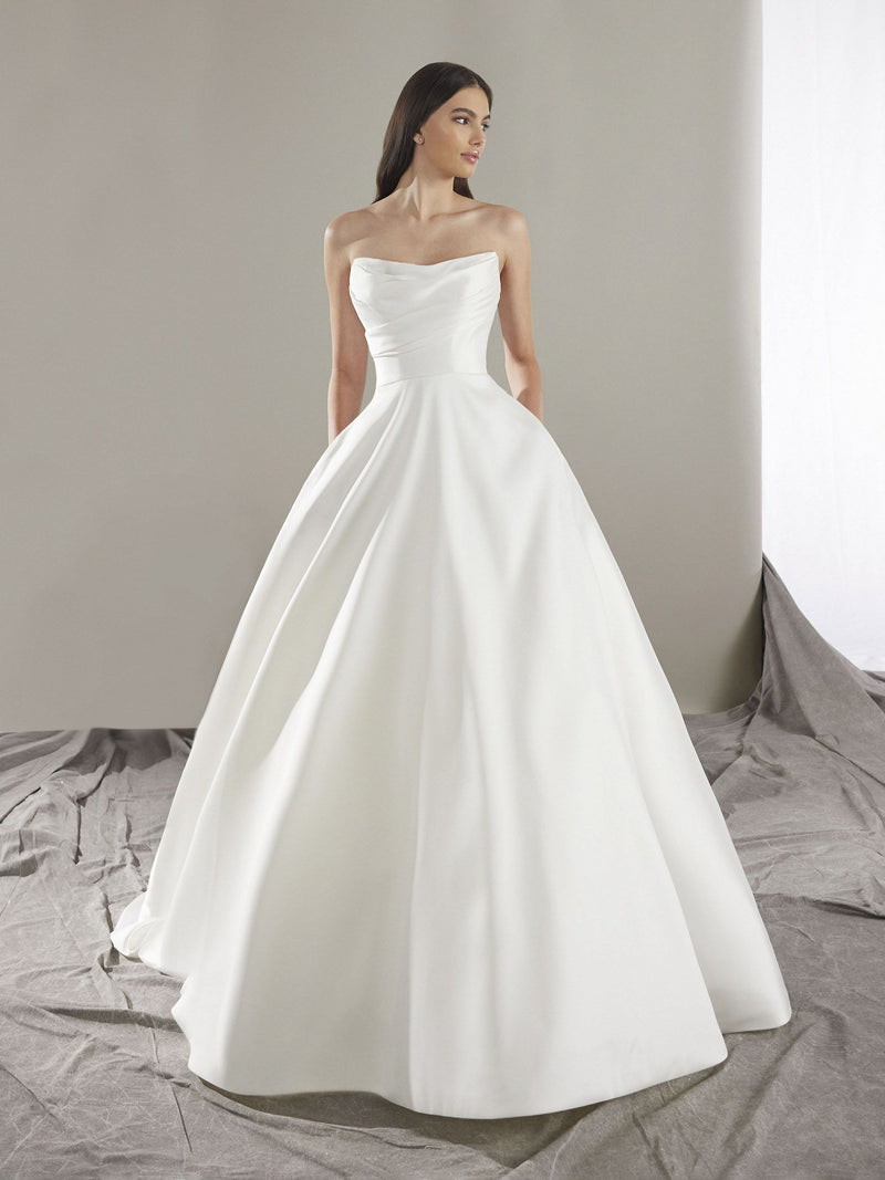 Pronovias KEONI  Sleeveless strapless princess wedding dress