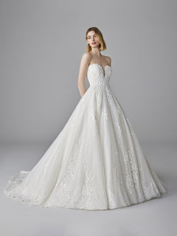 pronovias remi Ballgown wedding dress with sweetheart neckline