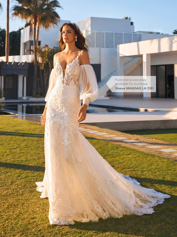 Mermaid wedding dress with V-neck